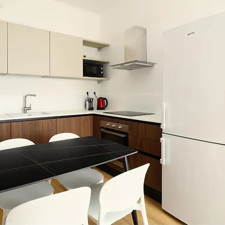 Joivy 1-Bed Apartment With Balcony Near Subway Milan Exterior photo