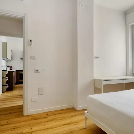 Joivy 1-Bed Apartment With Balcony Near Subway Milan Exterior photo
