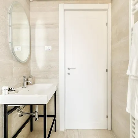 Joivy 1-Bed Apartment With Balcony Near Subway Milan Exterior photo